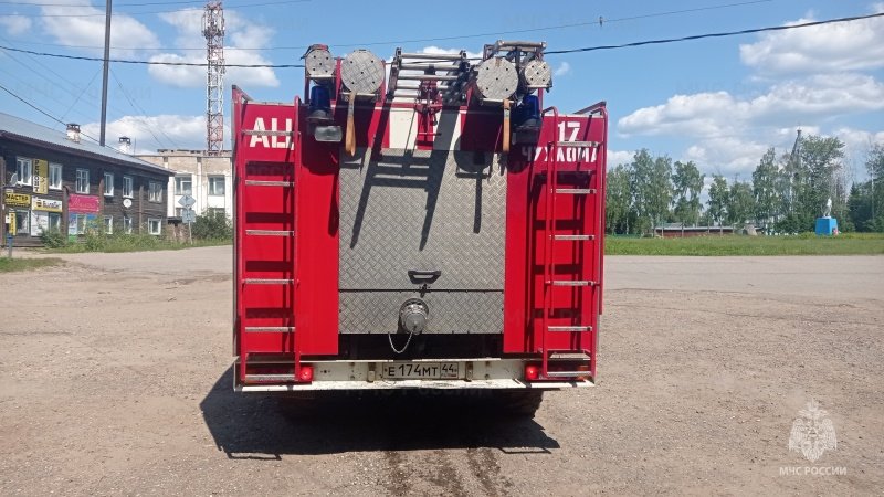 Пожар в Чухломском районе п. Судай локализован